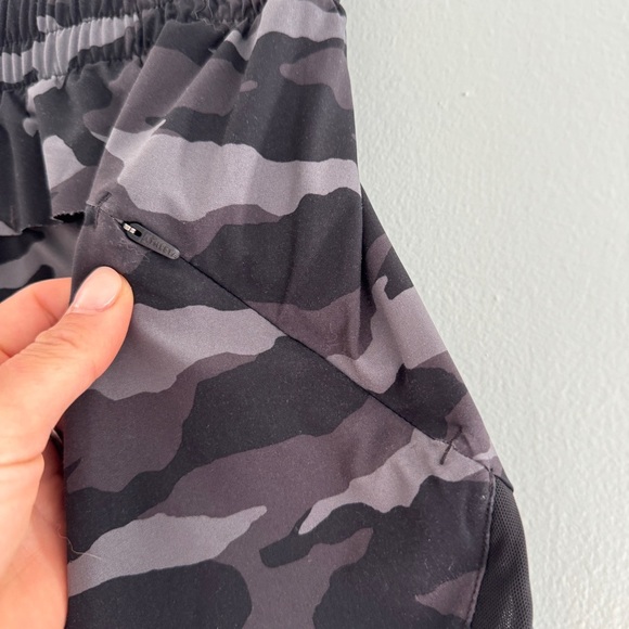 Athleta Mesh Racer Run Short 4″ - Picture 8 of 8
